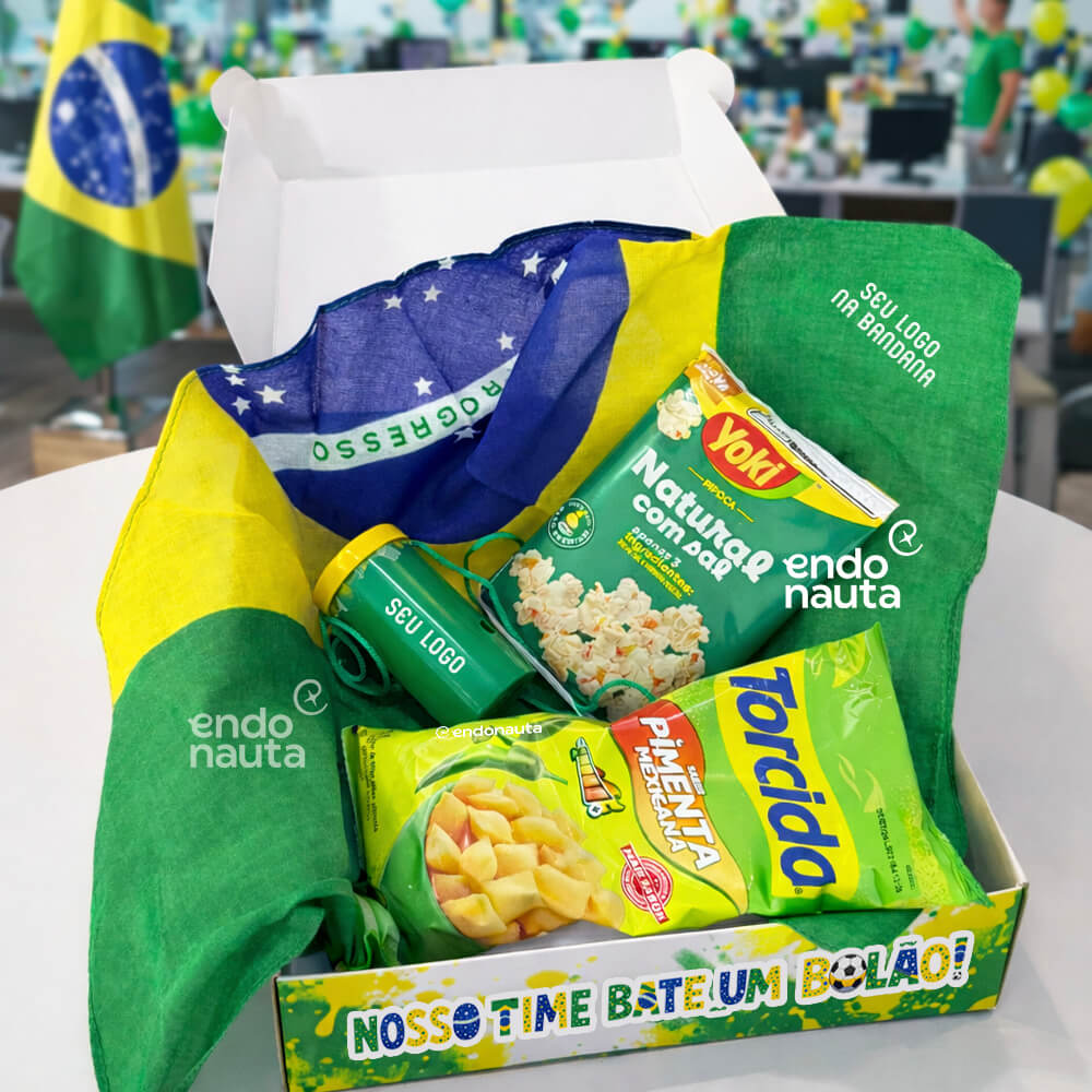 Brinde copa do mundo kit torcida brasil com caixa, bandana, pipoca, salgadinho, corneta e apito