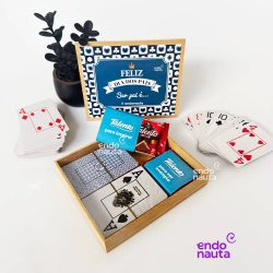 Brinde Dia dos Pais com caixa, baralho, e chocolates talentos personalizados