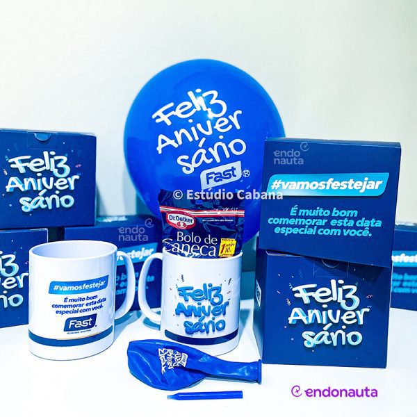 Kit Assopre Velinhas Caneca brinde aniversário do colaborador com caneca e bolo