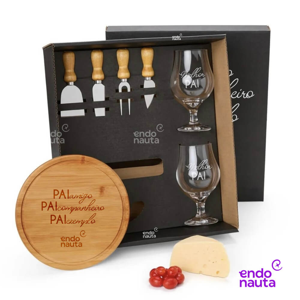 Kit Happy Hour brinde para dia dos pais da empresa com kit queijos e taças de cerveja