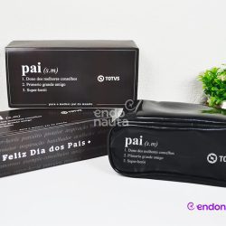 Presente corporativo para dia dos Pais com Caixa personalizada com um estojo necessaire case.