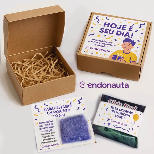 Brinde criativo para o aniversário do colaborador com kit spa, escalda pés e chá personalizado.